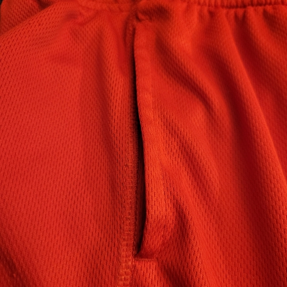 TWO BOY SHORTS: TEK GEAR SZ 10/12 WONDER NATION CAMAFLOUGE CARGO SHORTS SZ 10/12 - Picture 6 of 16